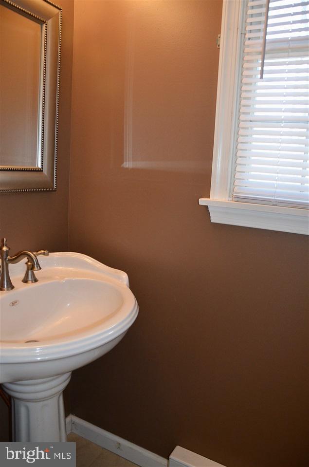 655 Old York Road Etters, PA 17319 - Photo 17 of 25 Gallery Image 17