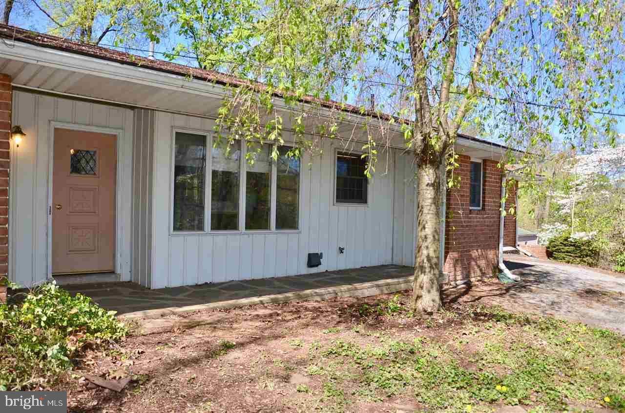 655 Old York Road Etters, PA 17319 - Photo 4 of 25 Gallery Image 4