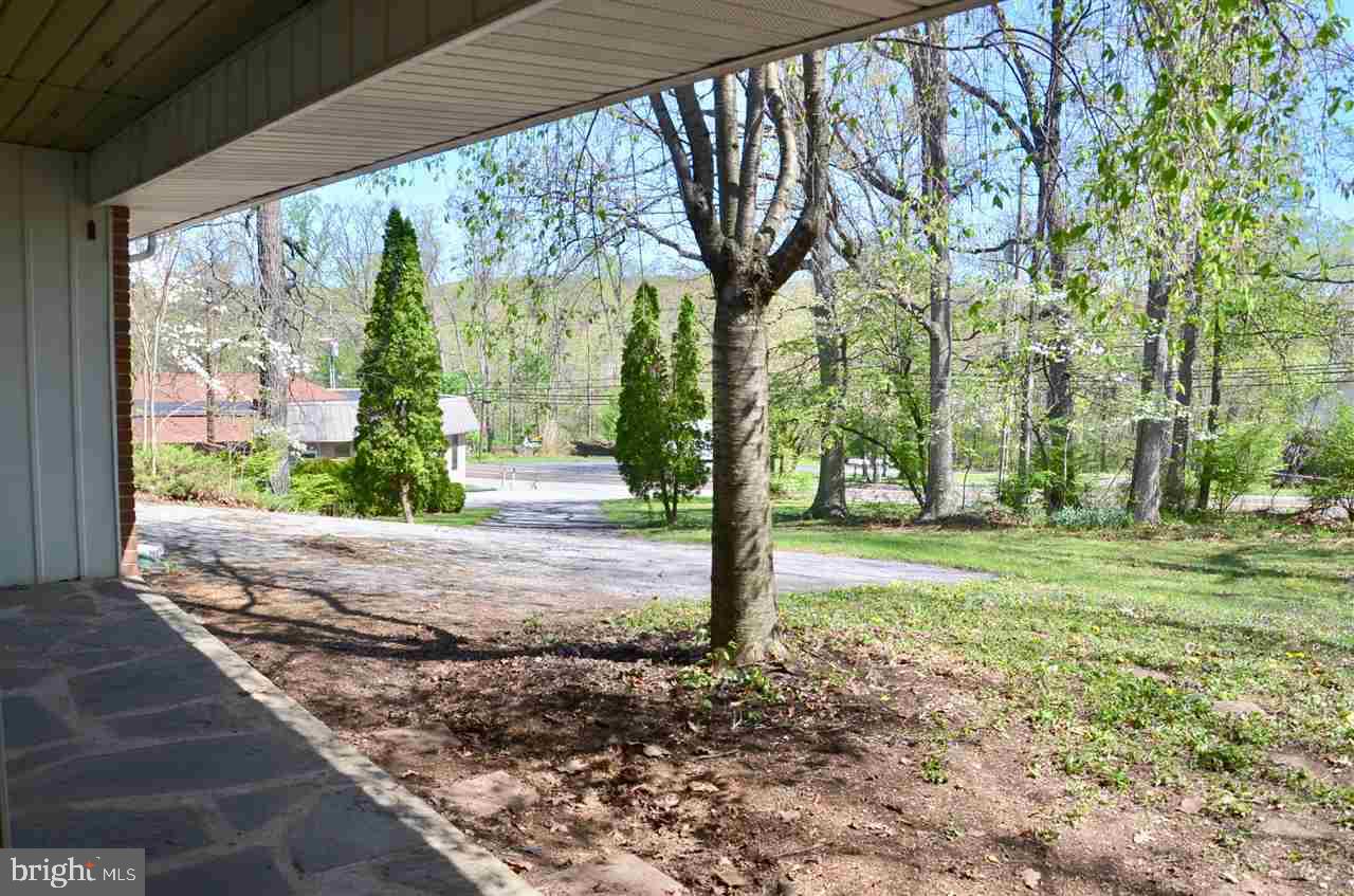 655 Old York Road Etters, PA 17319 - Photo 5 of 25 Gallery Image 5