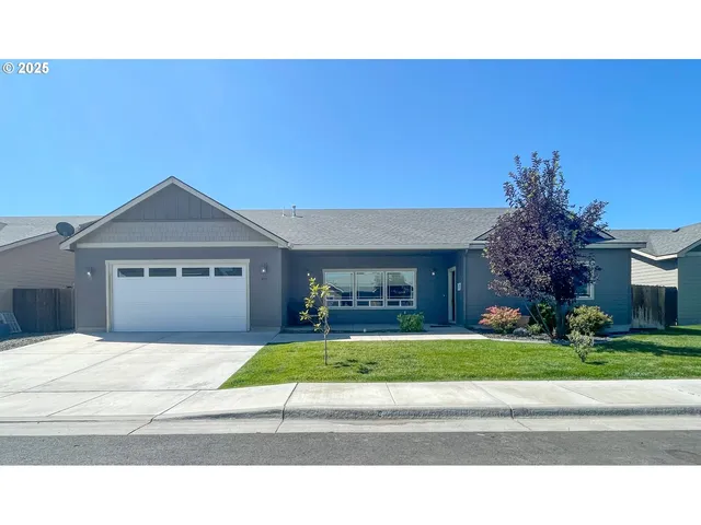 $485,000 | 915 Southwest Coyote Drive, Hermiston, OR 97838