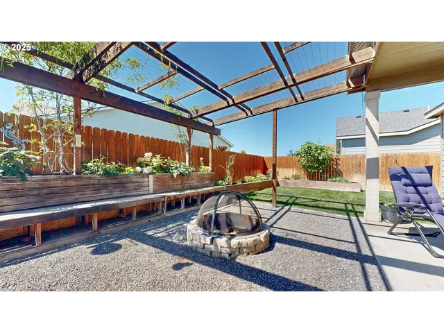 $474,900 | 915 Southwest Coyote Drive, Hermiston, OR 97838