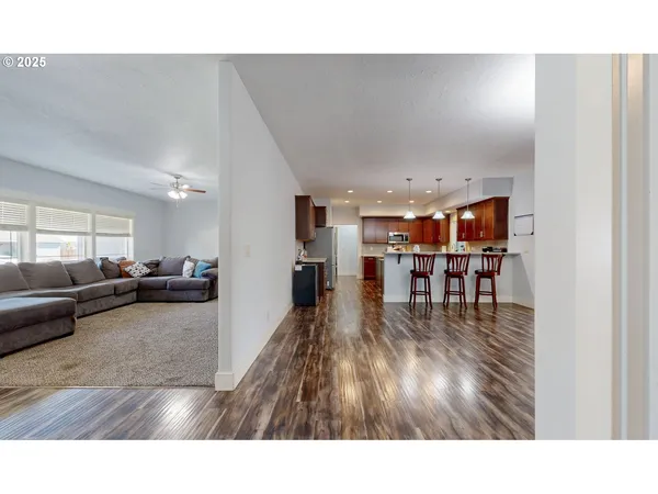 $474,900 | 915 Southwest Coyote Drive, Hermiston, OR 97838