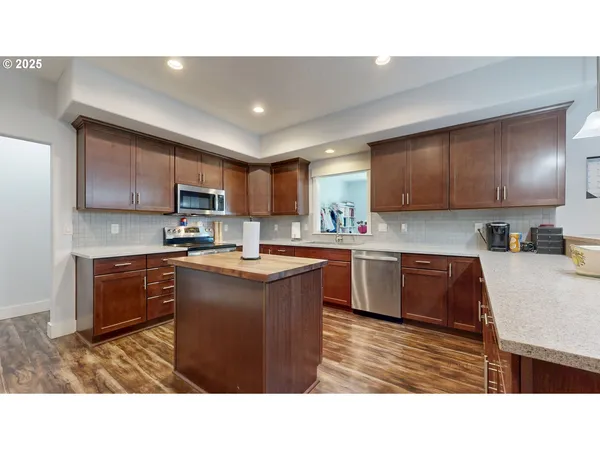 $474,900 | 915 Southwest Coyote Drive, Hermiston, OR 97838