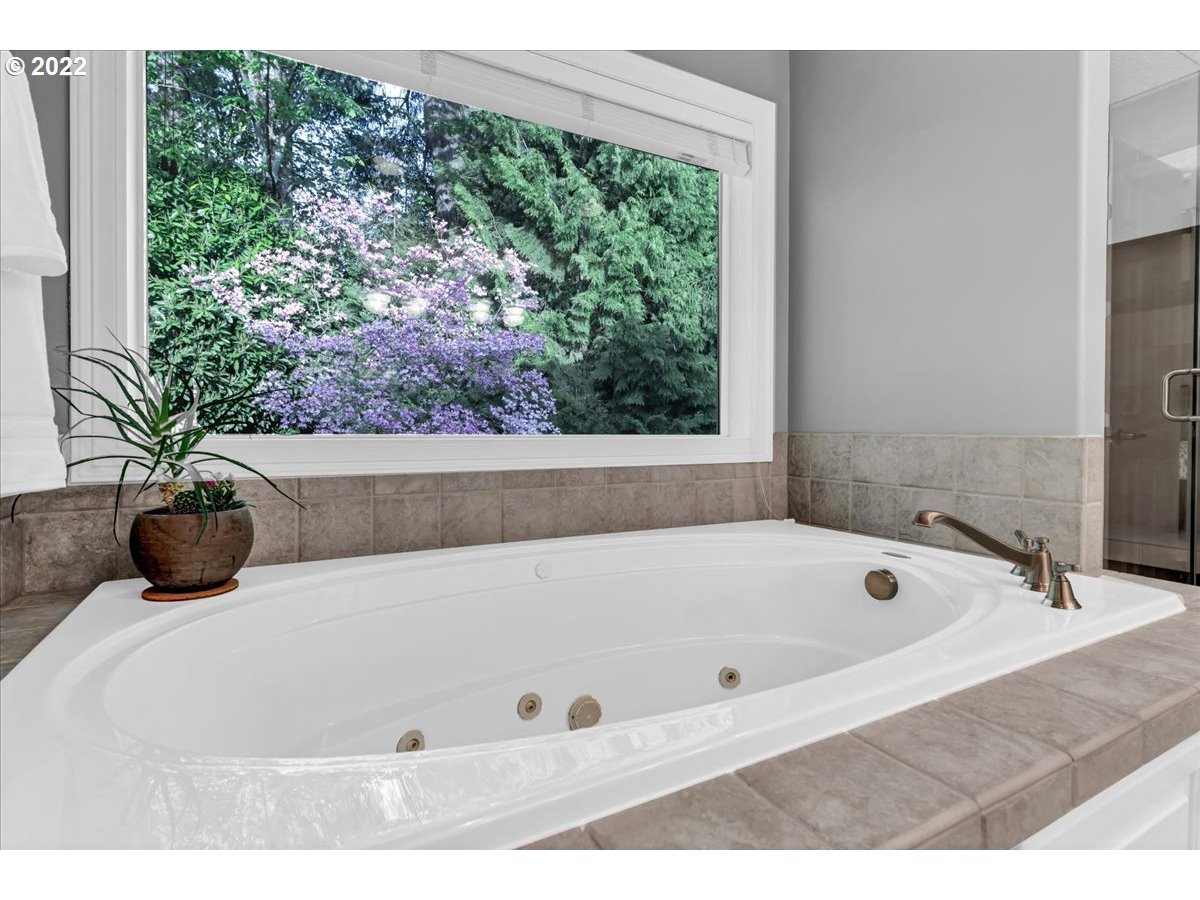 13324 Boones Ferry Road Lake Oswego, OR 97035 - Photo 15 of 32 Bathroom, Attached
