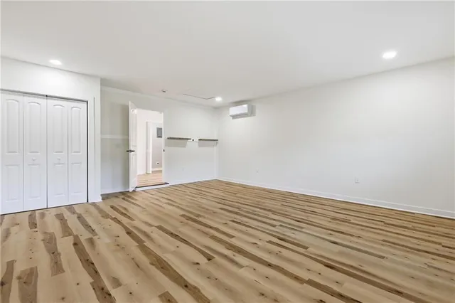 $2,300 | 19 Robin Hood Drive, Savannah, GA 31406