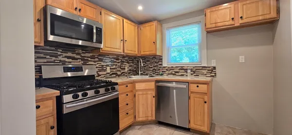 $3,500 | 84 Gladeside Avenue, Unit 2, Boston, MA 02126