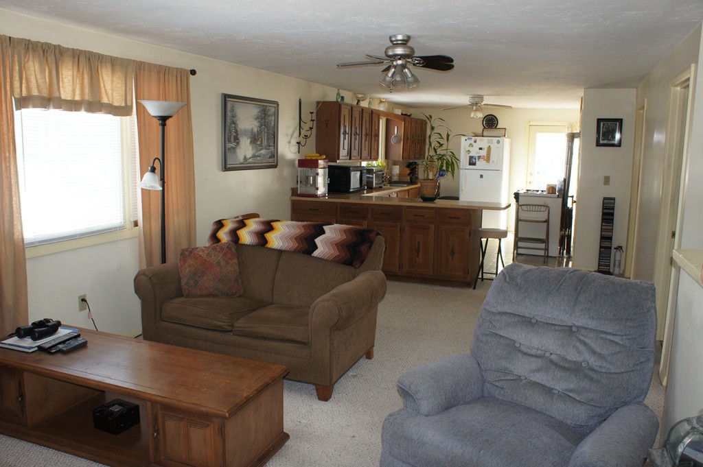 27 Southold Road Worcester, MA 01607 - Photo 2 of 17 Gallery Image 2