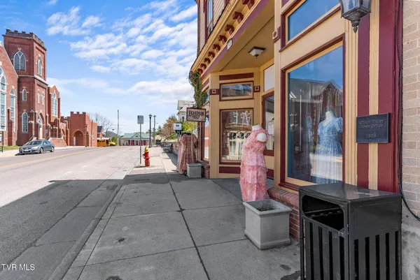 $239,000 | 145 Main Street, Tazewell, VA 24651
