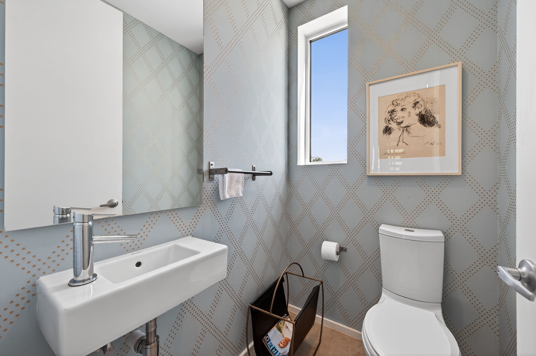 2301 South 5th Street, Unit 25 Austin, TX 78704 - Photo 15 of 35 Bathroom with toilet and wallpapered walls