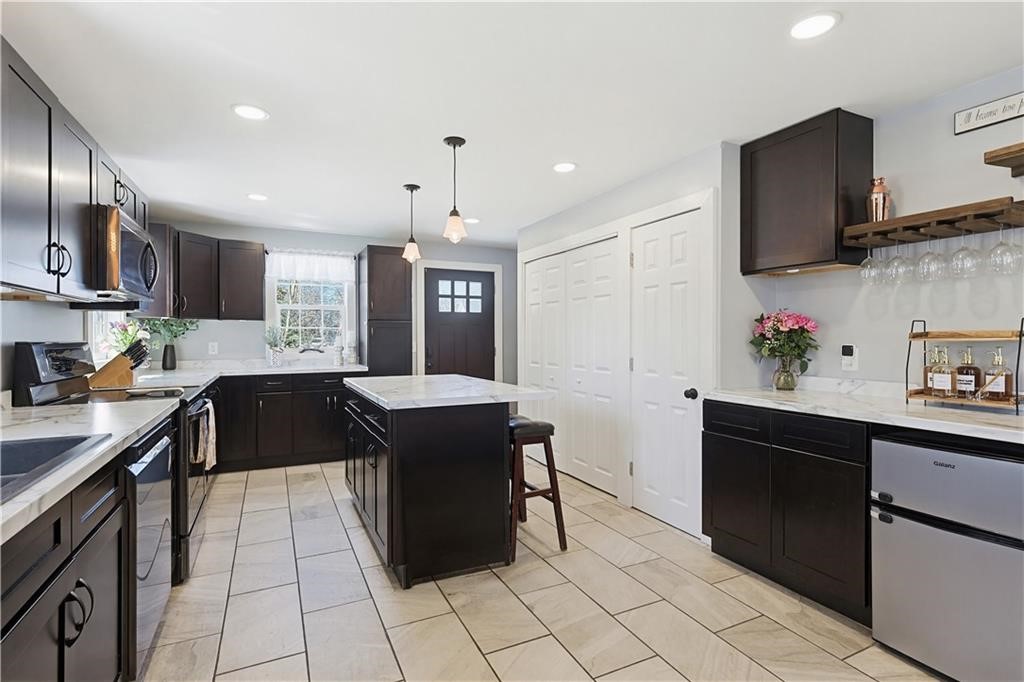 44 Old Stone Church Road Little Compton, RI 02837 - Photo 6 of 17