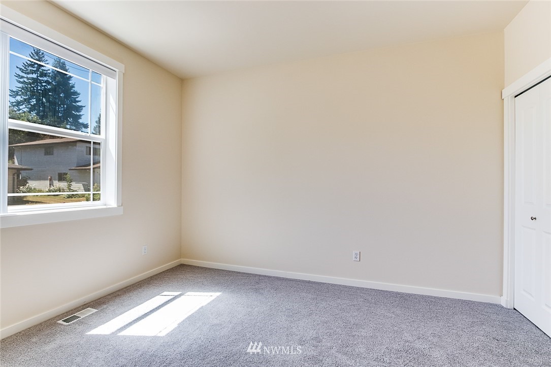 2217 Duvall Avenue Northeast Renton, WA 98059 - Photo 11 of 23