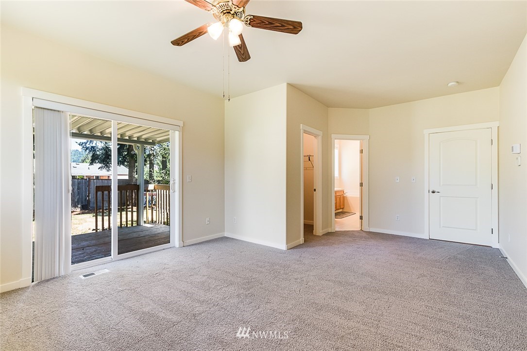 2217 Duvall Avenue Northeast Renton, WA 98059 - Photo 12 of 23