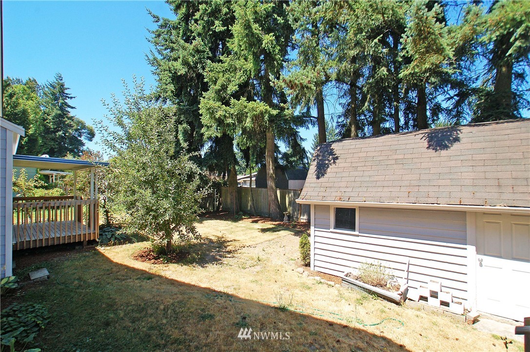 2217 Duvall Avenue Northeast Renton, WA 98059 - Photo 18 of 23