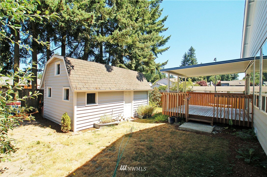2217 Duvall Avenue Northeast Renton, WA 98059 - Photo 19 of 23