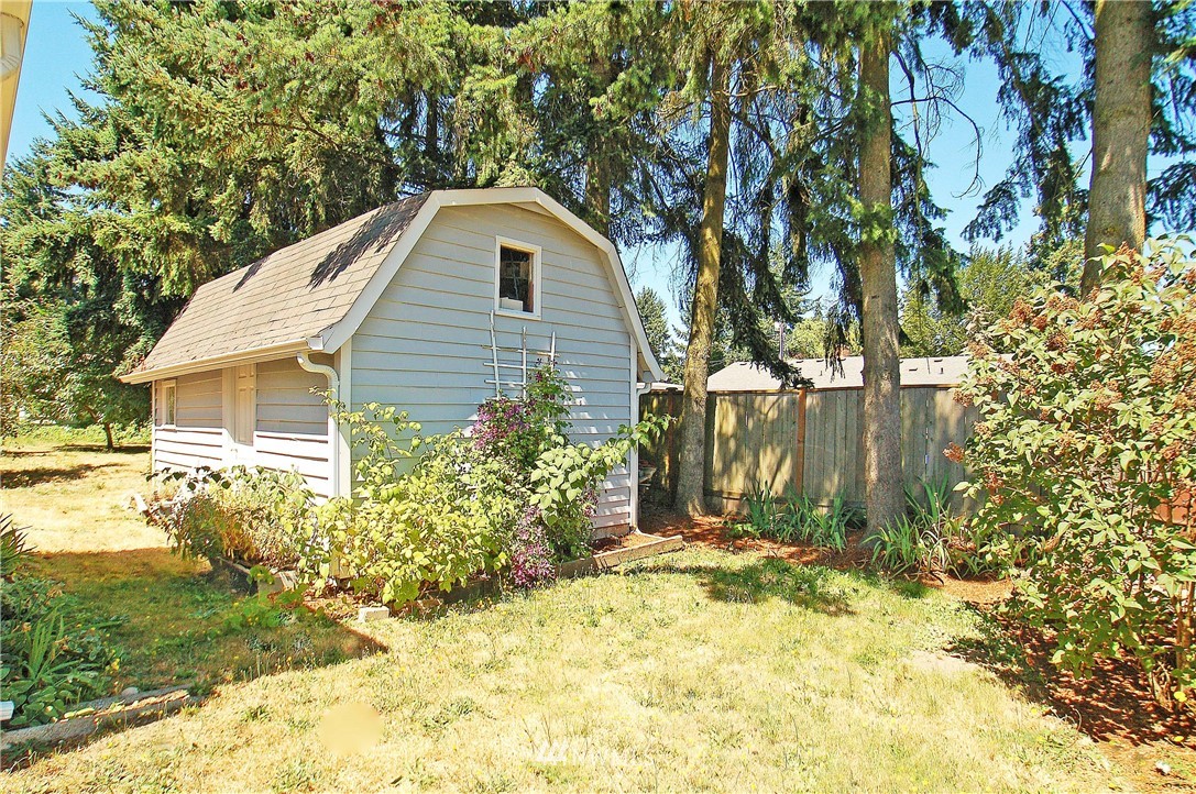 2217 Duvall Avenue Northeast Renton, WA 98059 - Photo 22 of 23