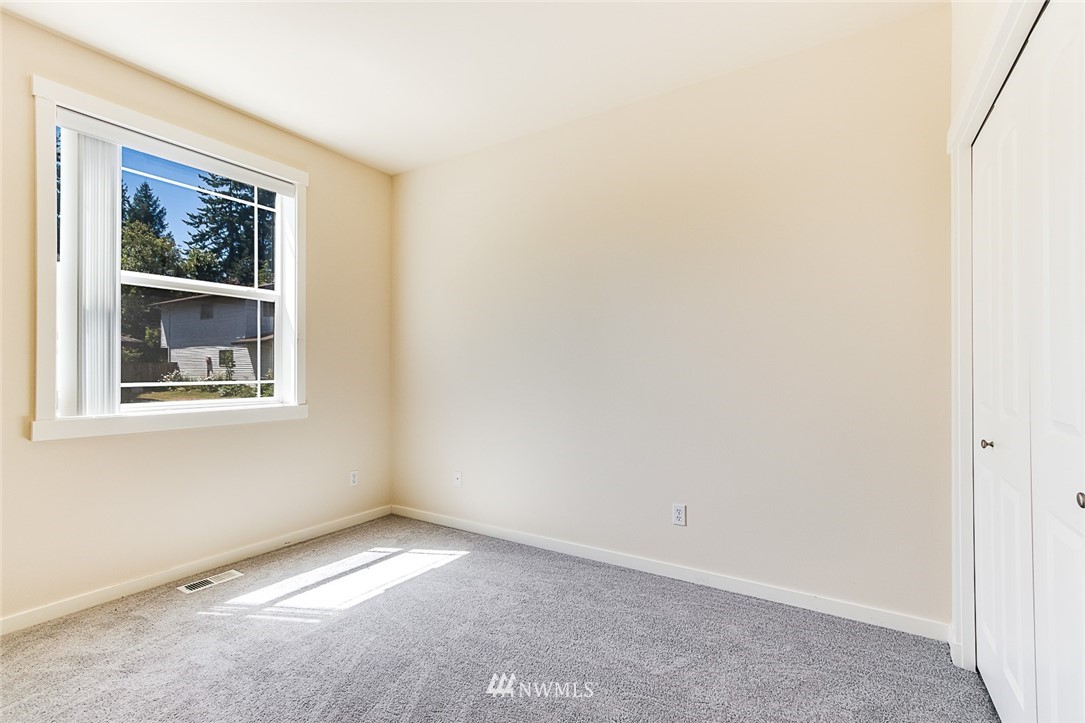 2217 Duvall Avenue Northeast Renton, WA 98059 - Photo 10 of 23