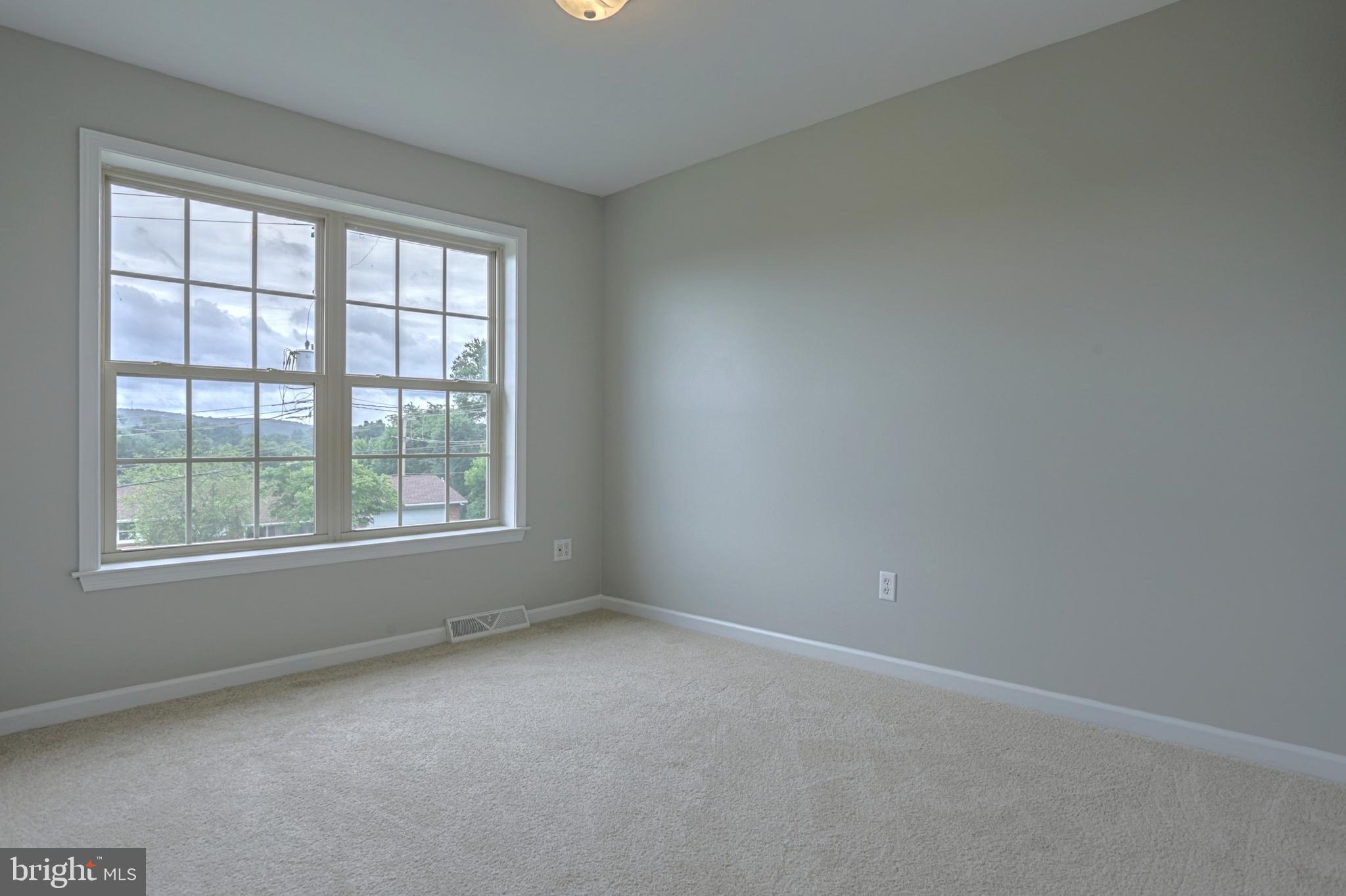 2020 Teslin Road York, PA 17404 - Photo 17 of 26