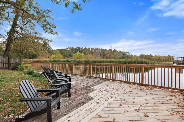 $449,999 | 363 Lake Harbor Road, Brandon, MS 39047