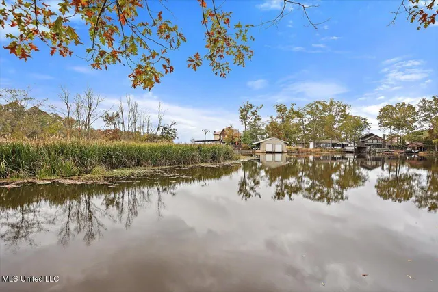 $449,999 | 363 Lake Harbor Road, Brandon, MS 39047