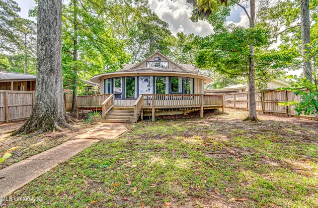$449,999 | 363 Lake Harbor Road, Brandon, MS 39047