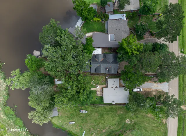 $449,999 | 363 Lake Harbor Road, Brandon, MS 39047