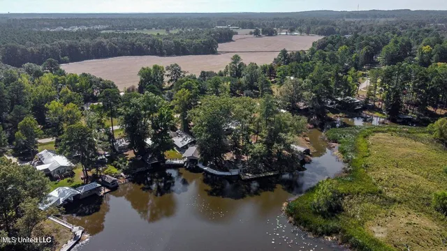 $449,999 | 363 Lake Harbor Road, Brandon, MS 39047