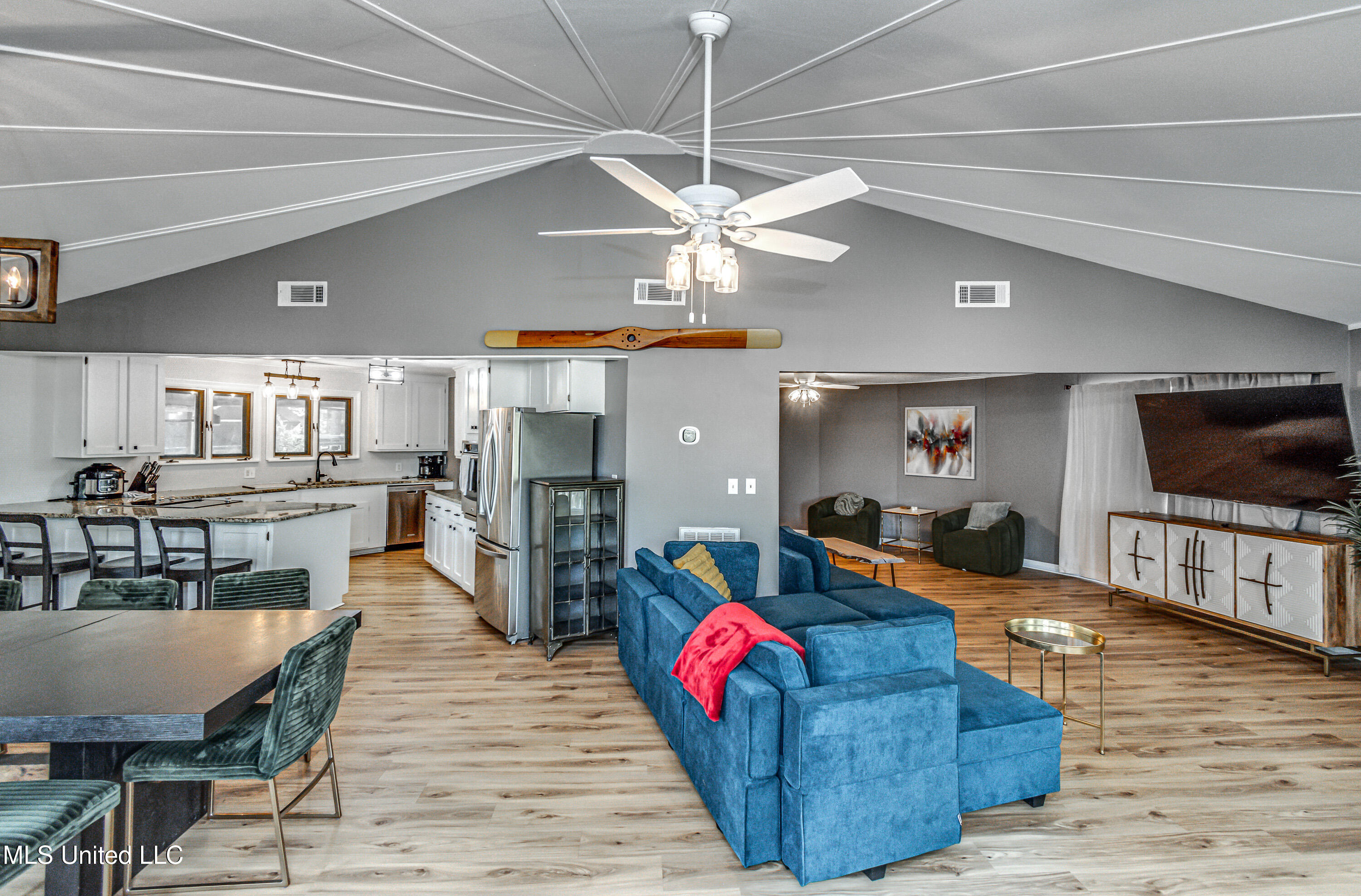 363 Lake Harbor Road Brandon, MS 39047 - Photo 13 of 122 363 Lake Harbor Rd-23