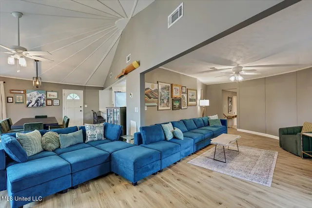 $449,999 | 363 Lake Harbor Road, Brandon, MS 39047