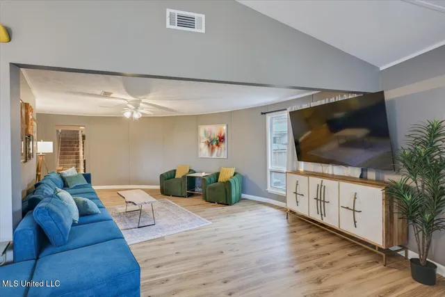 $449,999 | 363 Lake Harbor Road, Brandon, MS 39047