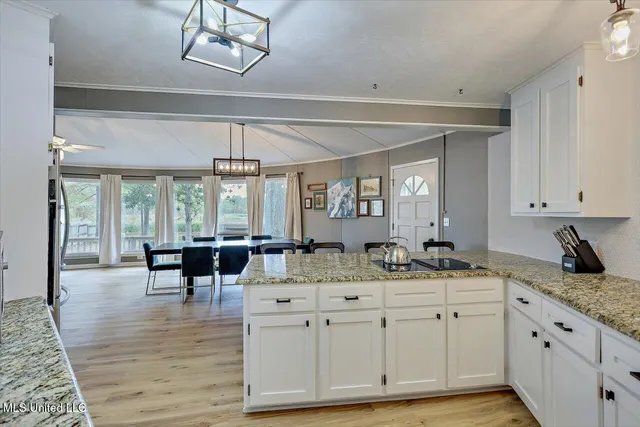 $449,999 | 363 Lake Harbor Road, Brandon, MS 39047