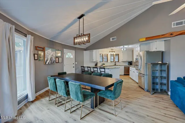 $449,999 | 363 Lake Harbor Road, Brandon, MS 39047