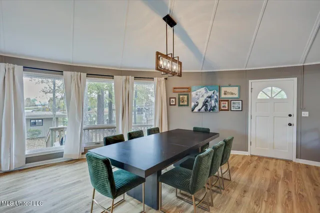 $449,999 | 363 Lake Harbor Road, Brandon, MS 39047