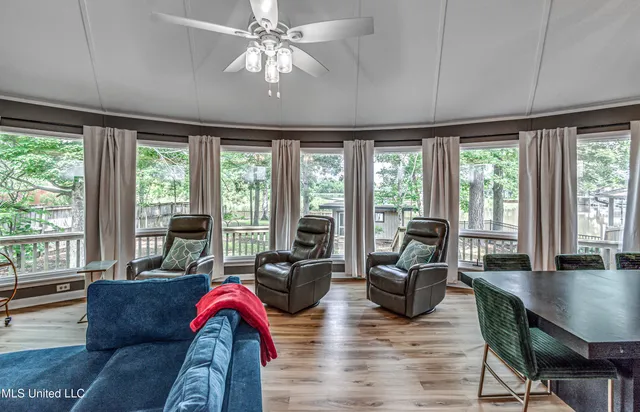 $449,999 | 363 Lake Harbor Road, Brandon, MS 39047