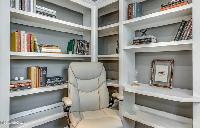 $449,999 | 363 Lake Harbor Road, Brandon, MS 39047