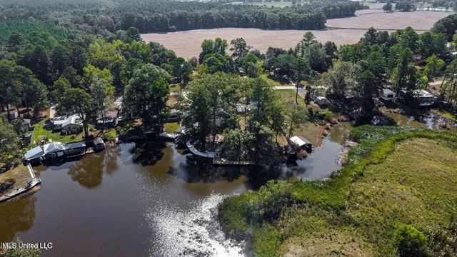 $449,999 | 363 Lake Harbor Road, Brandon, MS 39047