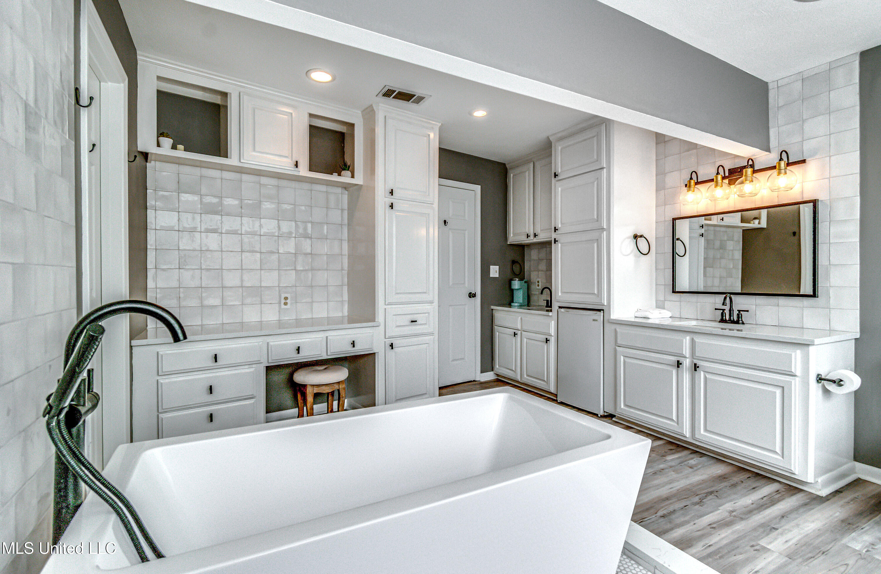 363 Lake Harbor Road Brandon, MS 39047 - Photo 72 of 122 363 Lake Harbor Rd-58