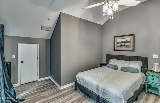 $449,999 | 363 Lake Harbor Road, Brandon, MS 39047