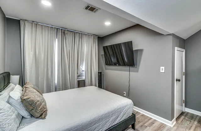 $449,999 | 363 Lake Harbor Road, Brandon, MS 39047