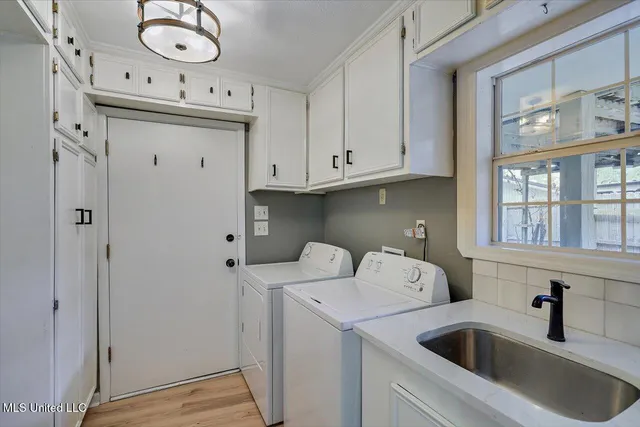 $449,999 | 363 Lake Harbor Road, Brandon, MS 39047