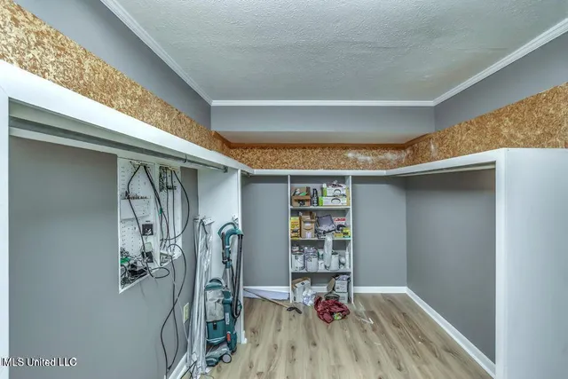 $449,999 | 363 Lake Harbor Road, Brandon, MS 39047