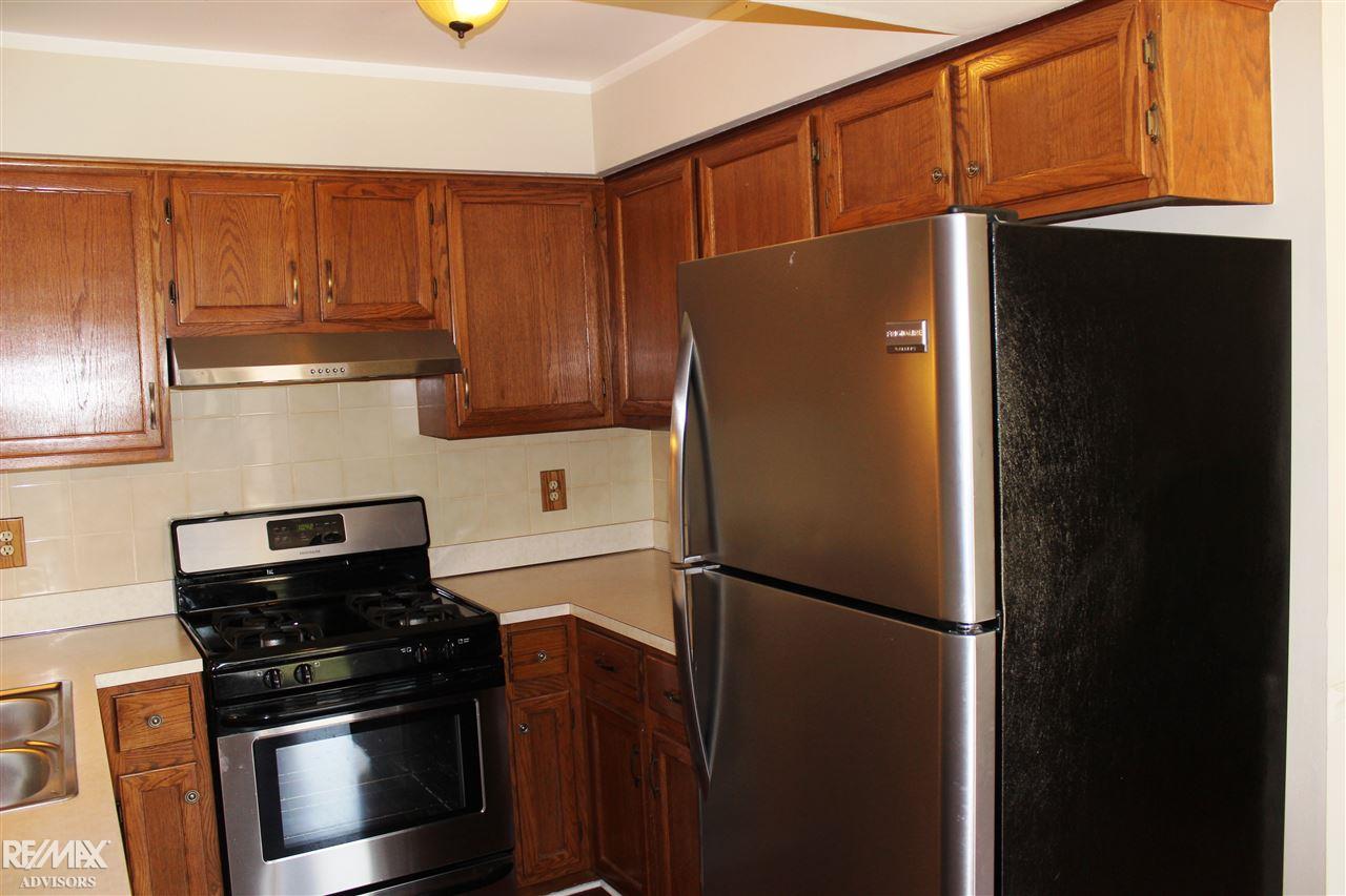 48576 Sugarbush Road, Unit 59 BLDG 6 Chesterfield, MI 48047 - Photo 3 of 12