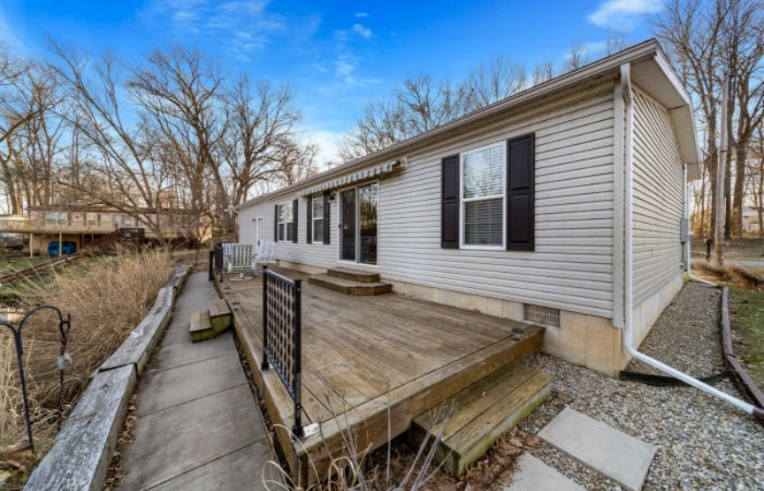 50775 West Bay Road Dowagiac, MI 49047 - Photo 33 of 33 deck
