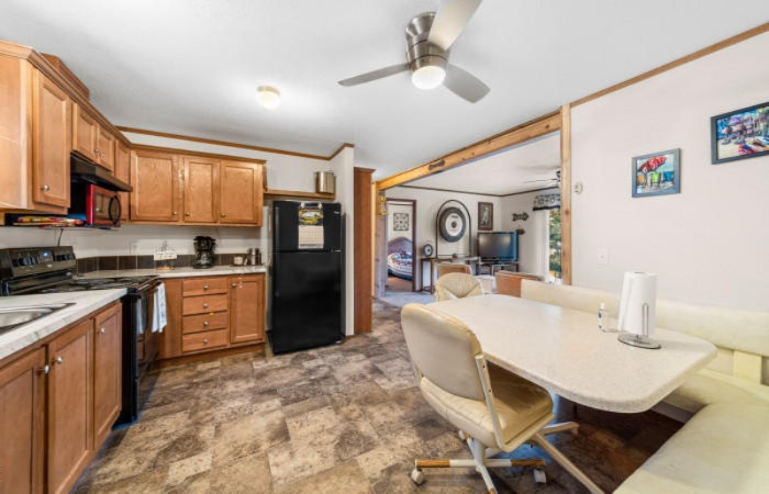50775 West Bay Road Dowagiac, MI 49047 - Photo 5 of 33 kitchen 3