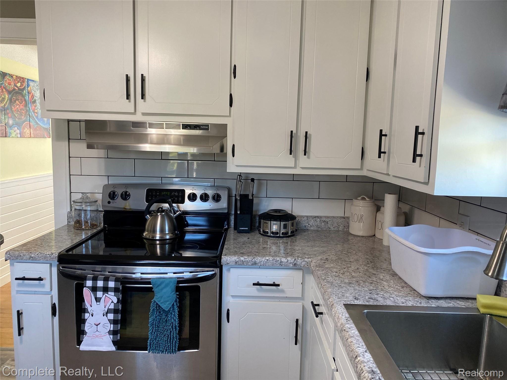 5447 Lapeer Road Burton, MI 48509 - Photo 11 of 61 2021-04-02 12.24