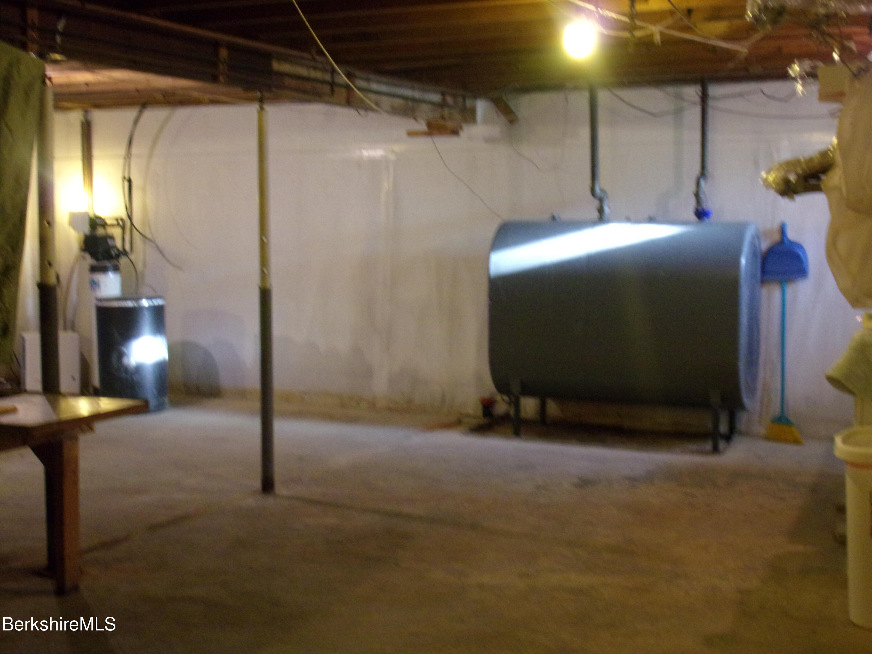 1435 River Road Clarksburg, MA 01247 - Photo 47 of 55 a view of lobby