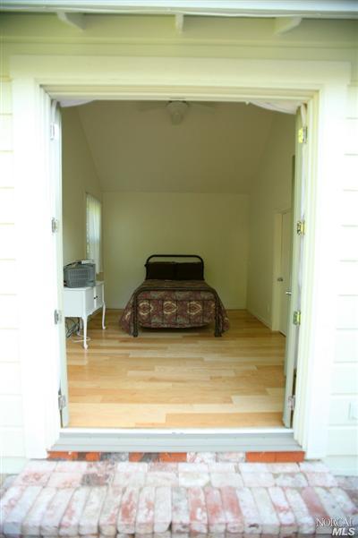 822 Monroe Street Santa Rosa, CA 95404 - Photo 10 of 11 Guest bedroom, with door to bath at right.