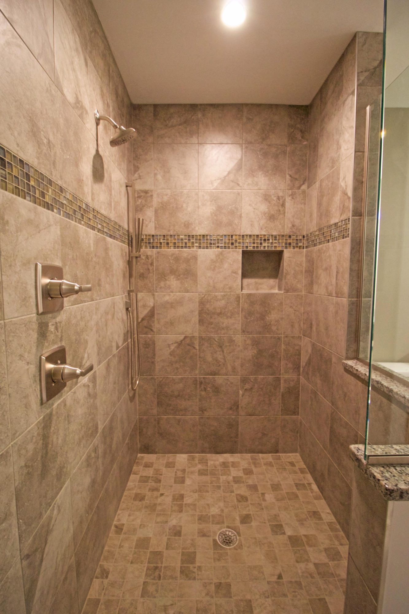 4100 Youngs Road Southern Pines, NC 28387 - Photo 34 of 59 Shower with glass