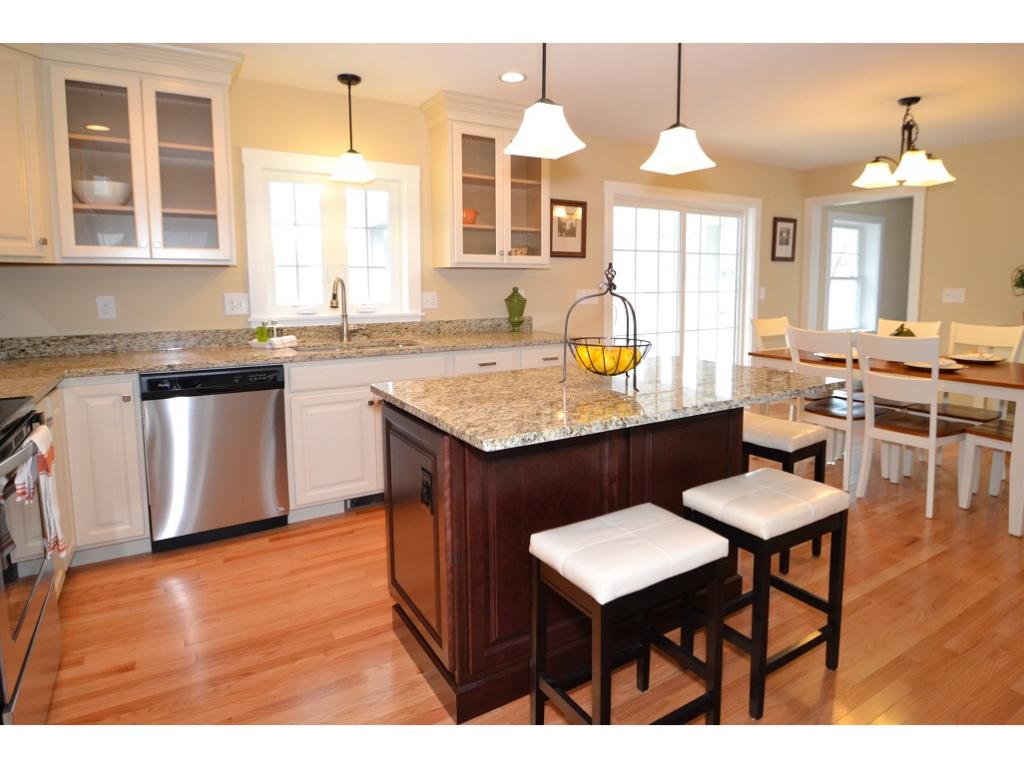 376 Exeter Road Hampton, NH 03842 - Photo 2 of 29