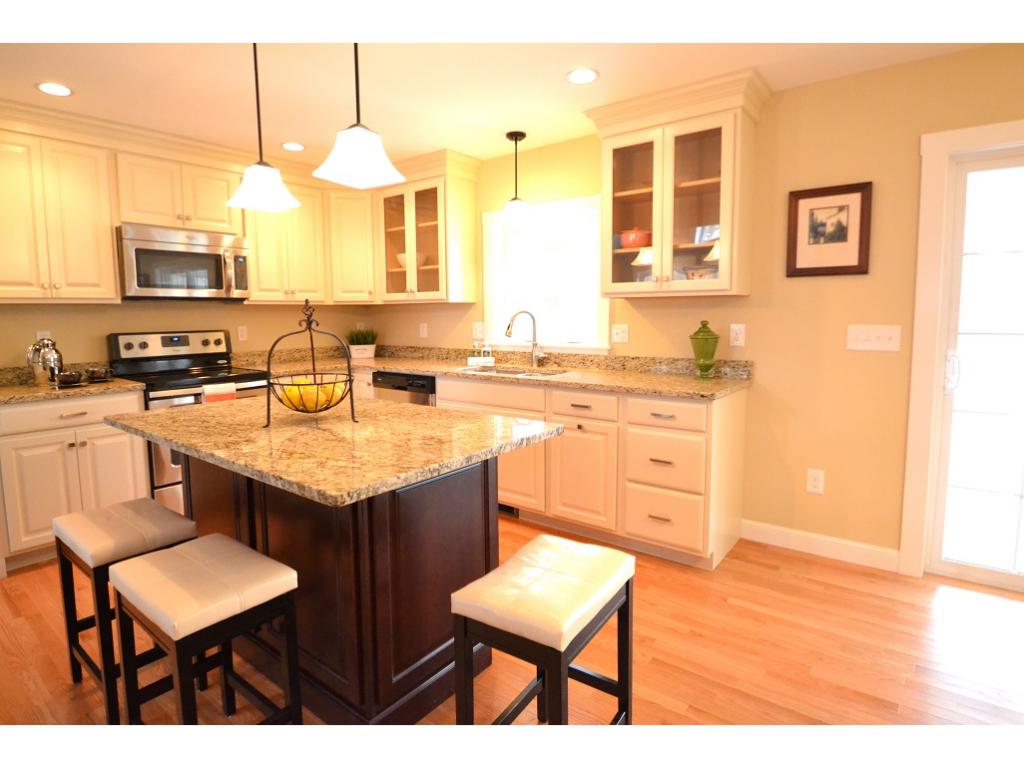 376 Exeter Road Hampton, NH 03842 - Photo 3 of 29