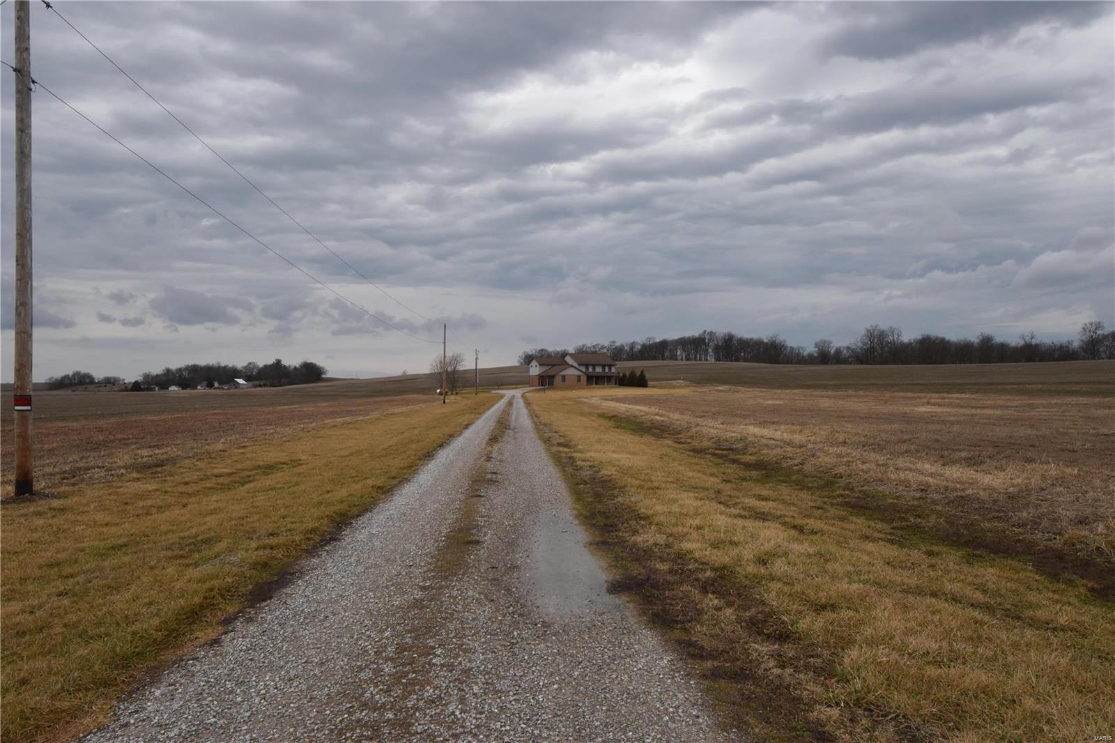 5715 Brickyard Road Freeburg, IL 62243 - Photo 5 of 39